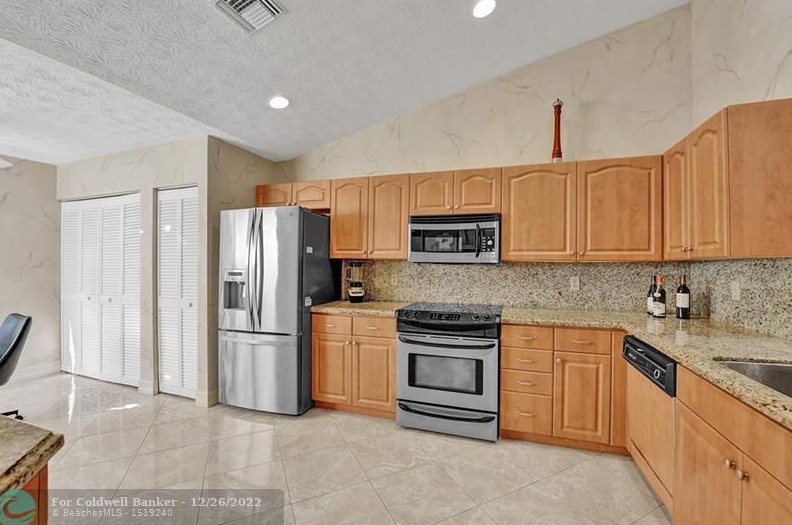 22631 Meridiana Dr, Boca Raton, FL 33433-6309