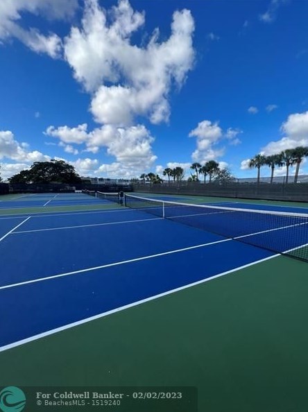 237 Dorset F, Boca Raton FL  33434-3018 exterior