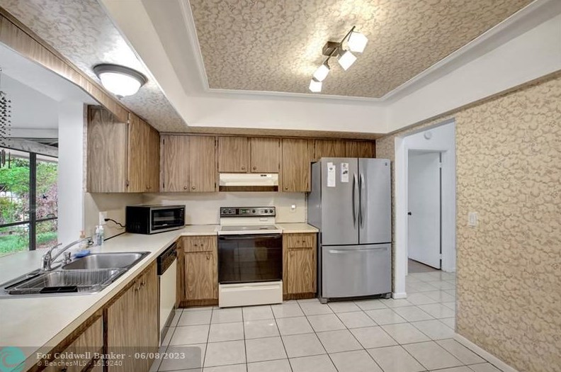 11940 19 St, Hollywood FL 33025-5613 exterior