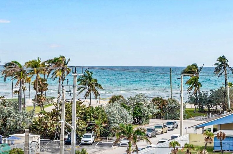 1600 Ocean Dr, Hollywood FL  33019-2447 exterior