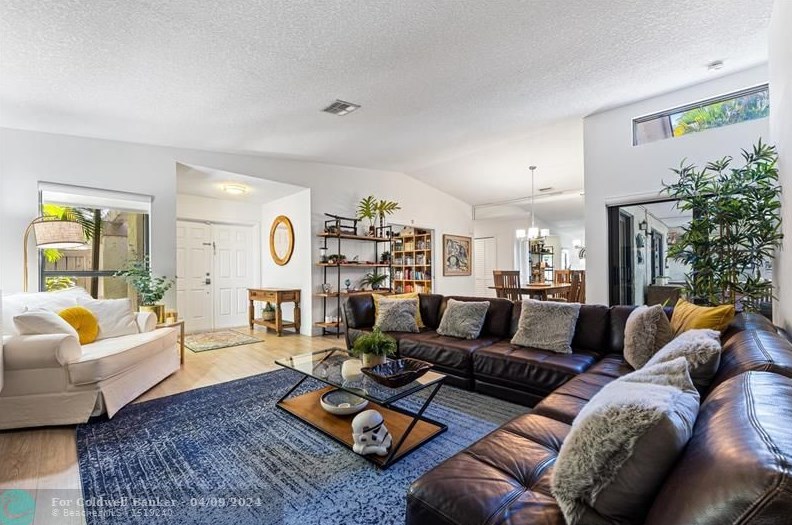 8979 Old Pine Way, Boca Raton FL  33433-3153 exterior