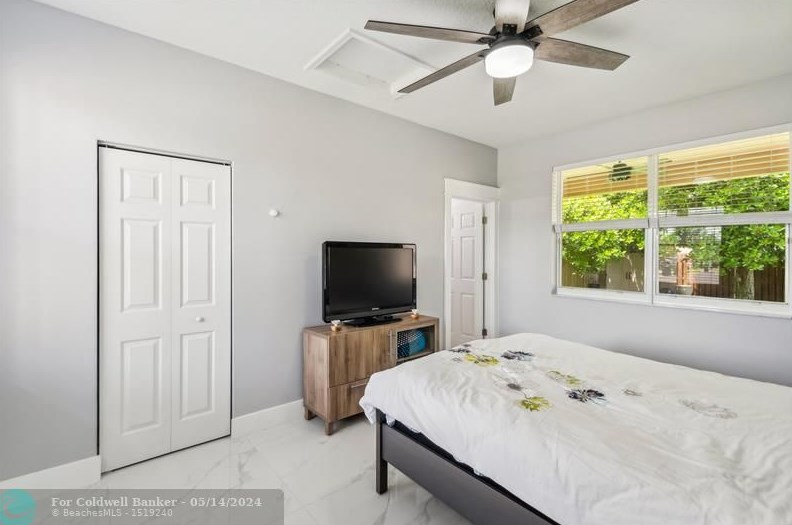 952 191 Ave, Hollywood FL 33029-5373 exterior