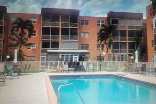 3048 E Sunrise Lakes Dr Unit, Sunrise, FL 33322 - Photo 8