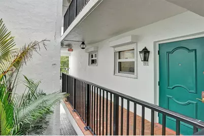 1212 SE 2nd Ct, Unit #201, Fort Lauderdale, FL 33301 - Photo 4