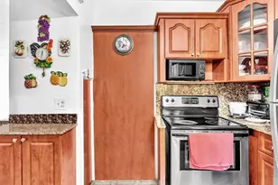 2347 SW 18th St, Miami, FL 33145 - Photo 16