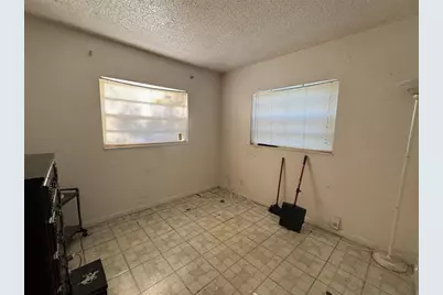 1041 SW 4th Ter, Deerfield Beach, FL 33441 - Photo 14