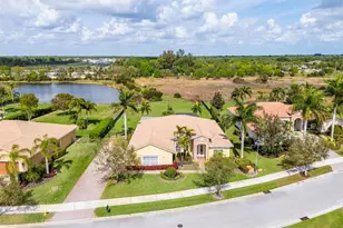 593 SE Tres Belle Cir, Stuart, FL 34997 - Photo 36