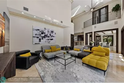 2430  Castilla Isle, Fort Lauderdale, FL 33301 - Photo 14