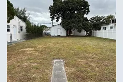 2236  Taft St, Hollywood, FL 33020 - Photo 1