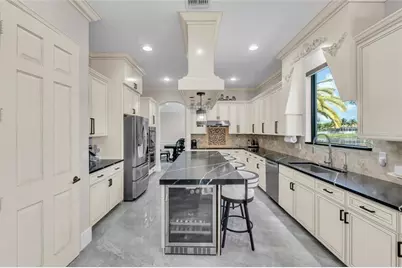 11737  Windsor Bay Pl, Wellington, FL 33449 - Photo 14