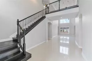 9860 Lakeview Ln, Parkland, FL 33076 - Photo 8