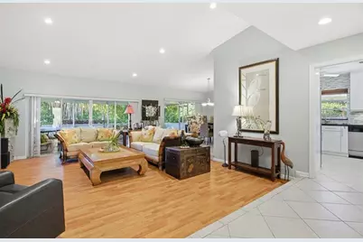 4803  Queen Palm Ln, Tamarac, FL 33319 - Photo 4