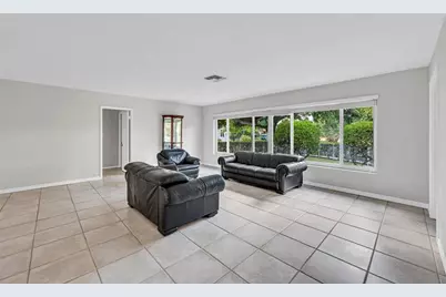 2100  Manatee Dr, Fort Lauderdale, FL 33316 - Photo 10