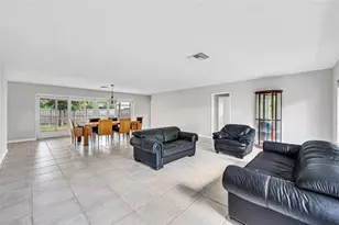 2100 Manatee Dr, Fort Lauderdale, FL 33316 - Photo 8