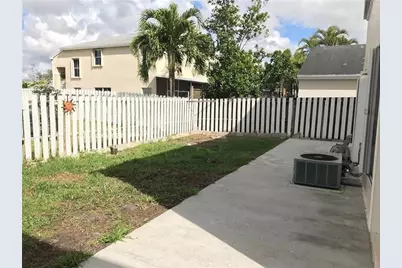 7061 SW 41st Pl, Davie, FL 33314 - Photo 14