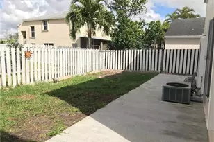 7061 SW 41st Pl, Davie, FL 33314 - Photo 14