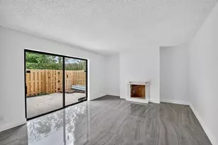 1624 Forest Lakes Cir, West Palm Beach, FL 33406 - Photo 6