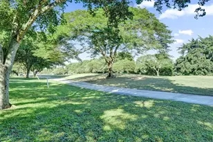 9470 Tangerine Pl, Davie, FL 33324 - Photo 38