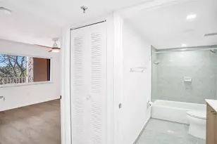 9470 Tangerine Pl, Davie, FL 33324 - Photo 16