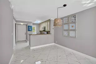 2230 N Cypress Bend Dr, Pompano Beach, FL 33069 - Photo 14