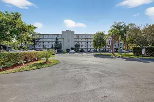 2230 N Cypress Bend Dr, Pompano Beach, FL 33069 - Photo 48