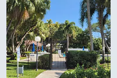 3151 S Palm Aire Dr, Unit #301, Pompano Beach, FL 33069 - Photo 24