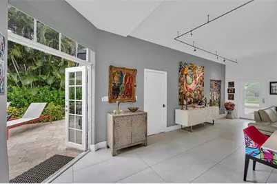 1722 NE 27th Dr, Wilton Manors, FL 33334 - Photo 12