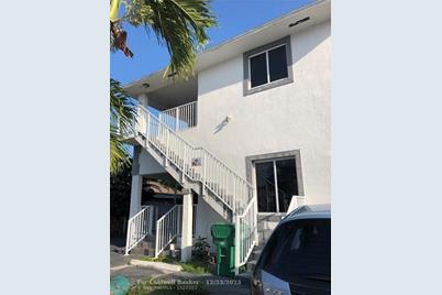2238 NW 5th St - Photo 1