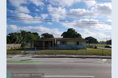 12901 NW 22nd Ave - Photo 1