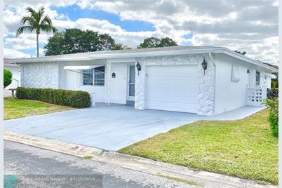 7450 NW 6th Ct - Photo 1