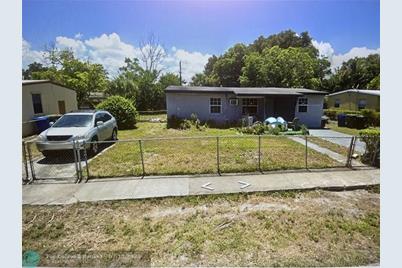 1123 NW 17th Ave - Photo 1