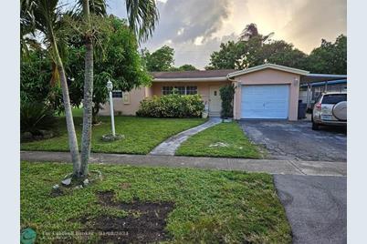 3621 NW 34th Ave - Photo 1