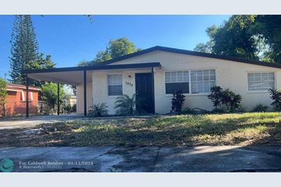1070 NW 25th Ave - Photo 1