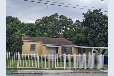 1480 NW 56th St - Photo 1