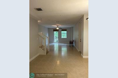 400 SW 14th Ave - Photo 1