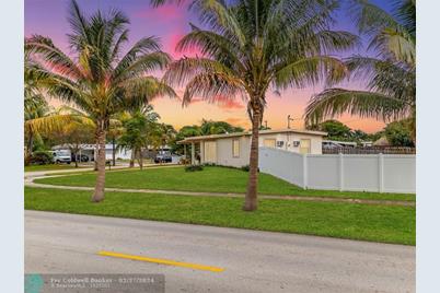 1500 NE 42nd St, Pompano Beach, FL 33064 - Photo 1