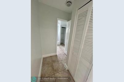 18257 NW 23rd Ave, Unit #1 - Photo 1