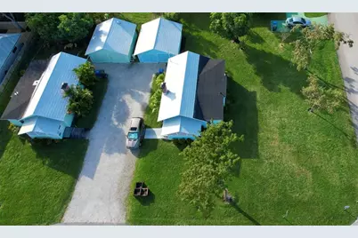 1338 NE 35th St, Oakland Park, FL 33334 - Photo 1