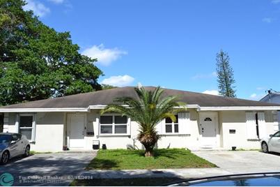 1109 NW 34th St, Miami, FL 33127 - Photo 1