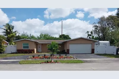 2161 NW 89th Ter, Pembroke Pines, FL 33024 - Photo 1