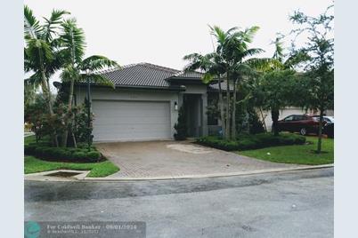 901 SW 87th Ter, Plantation, FL 33324 - Photo 1