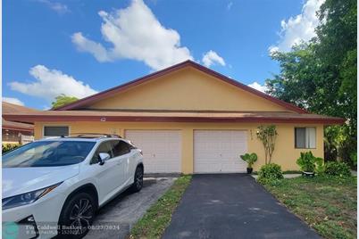 6509  Harbour Rd, North Lauderdale, FL 33068 - Photo 1