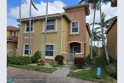 5914  Siena Ln, Hollywood, FL 33021 - Photo 1