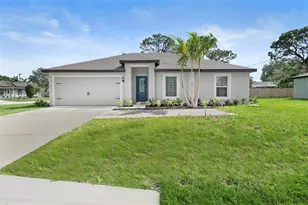 1021 SE Floresta Dr, Port Saint Lucie, FL 34983 - Photo 1