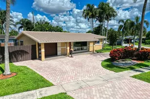 541 SE 4th St, Deerfield Beach, FL 33441 - Photo 1