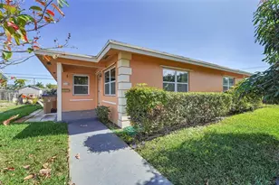 214 NE 9th Ave, Deerfield Beach, FL 33441 - Photo 1
