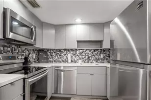 410 SE 11th Ct, Fort Lauderdale, FL 33316 - Photo 1