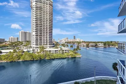 20515 E Country Club Dr, Unit #742, Miami, FL 33180 - Photo 1