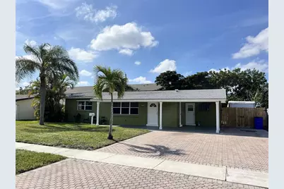 303 SE 3rd Ter, Deerfield Beach, FL 33441 - Photo 1
