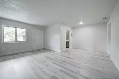 13150  Memorial Hwy, Unit #220, Miami, FL 33161 - Photo 1